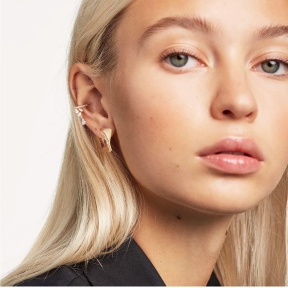 GOLD 14k Gold Plated Geometric Hoop Earrings - Picture 3 of 4